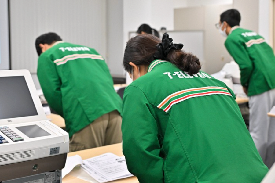 Trong lớp học 'chiều khách' kiểu Nhật