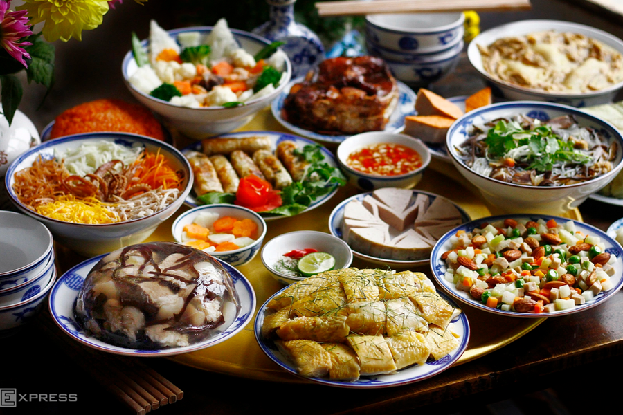 Xử trí đúng cách khi ngộ độc thực phẩm ngày Tết