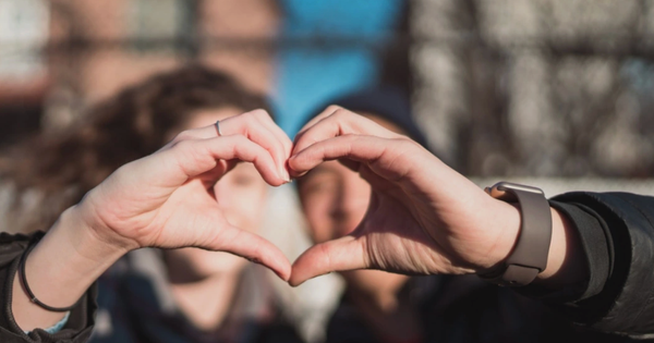 Valentine 2026: Người Việt chi gần 80 tỉ đồng, mặt hàng nào được mua nhiều nhất?