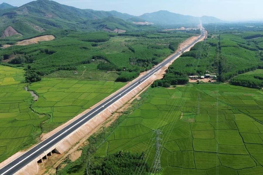 Kỳ tích hạ tầng tạo đà cất cánh