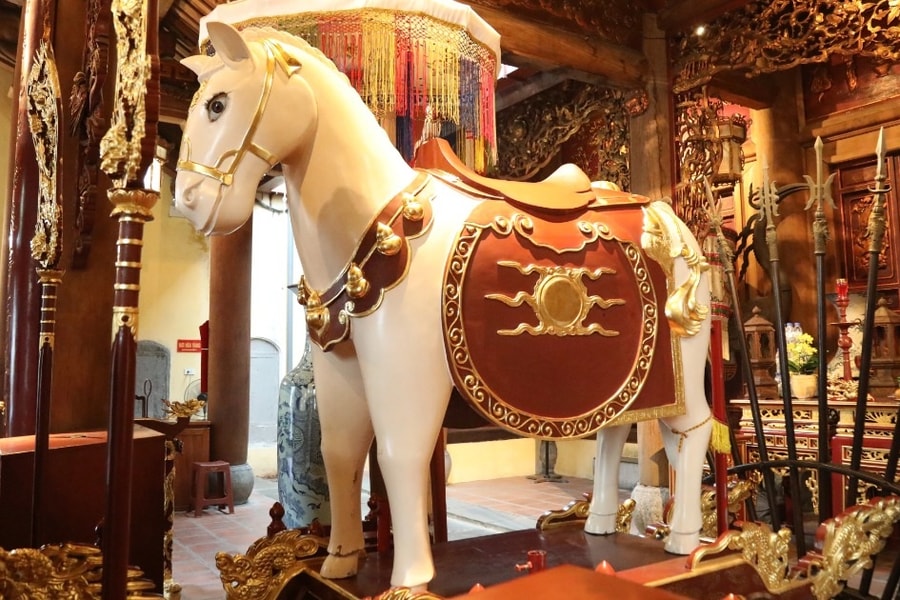 Chuyện về ngôi đền thờ ngựa trắng linh thiêng hơn nghìn năm tuổi ở Hà Nội