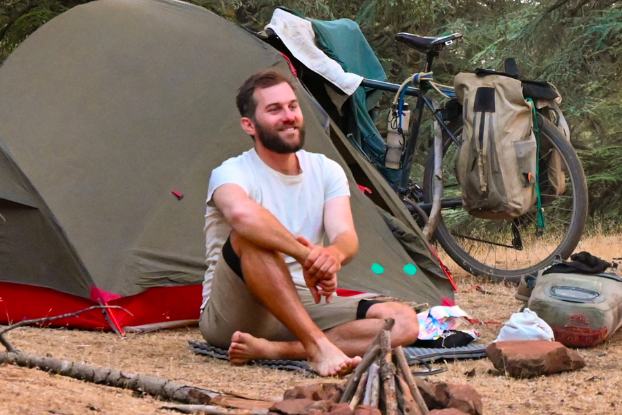 Kỹ sư bỏ việc, đạp xe 55.000 km quanh thế giới