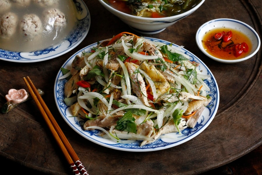 Làm nộm 20 phút từ thịt gà cúng