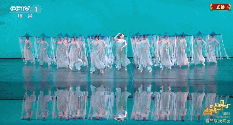 Dàn mỹ nữ hóa giọt mưa xuân trong vũ điệu