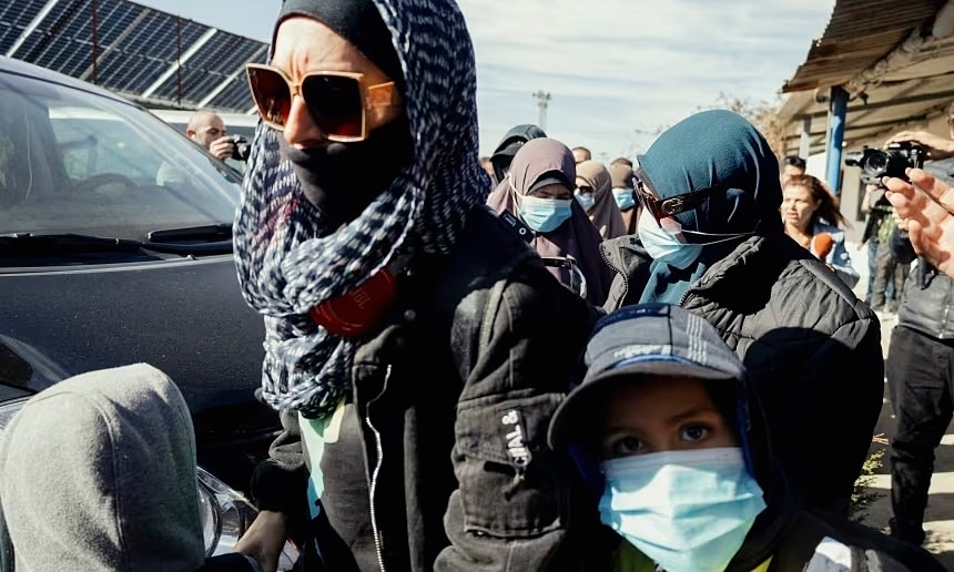 Australia cấm công dân từ 'trại IS' về nước