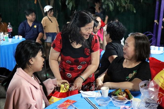 Tết nơi xóm trọ