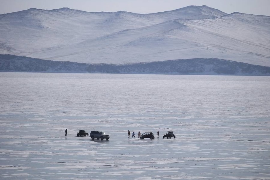 Nga: Xe chìm xuống hồ sâu nhất thế giới, du khách Trung Quốc nghi thiệt mạng