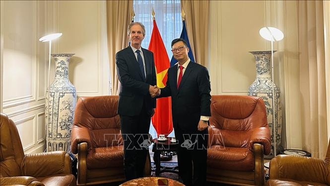 Tạo hướng đột phá mới cho hợp tác kinh tế Việt-Pháp