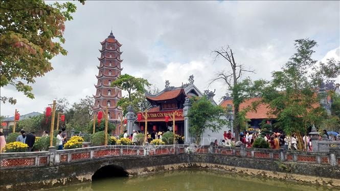 Xây dựng không gian lễ chùa đầu xuân văn minh, an toàn