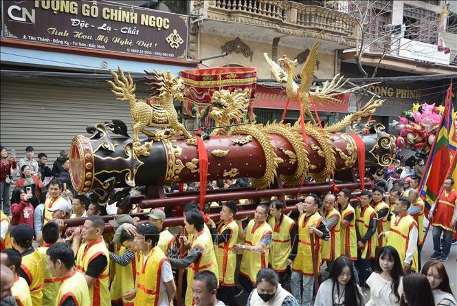 Tưng bừng lễ hội rước pháo Đồng Kỵ