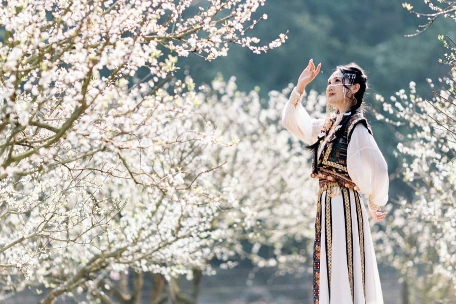 Khách đổ về Mộc Châu cao điểm mùng 4-5 Tết, phòng đẹp kín chỗ từ sớm