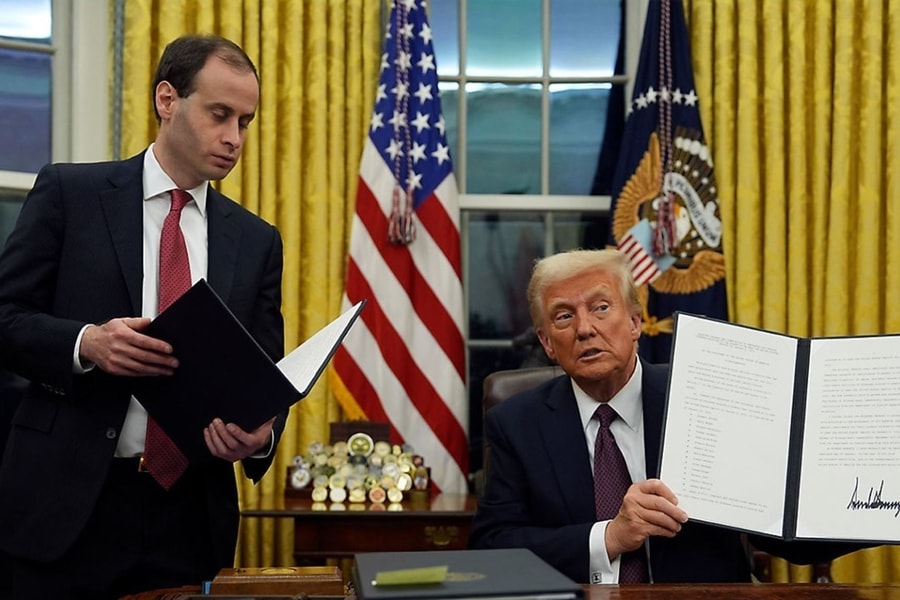 Chứng khoán Mỹ tăng mạnh sau khi Tòa án Tối cao bác thuế khẩn cấp của Tổng thống Trump