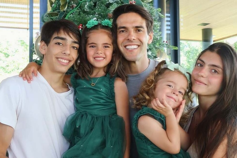 'Thiên thần' Kaka - ngôi sao giản dị