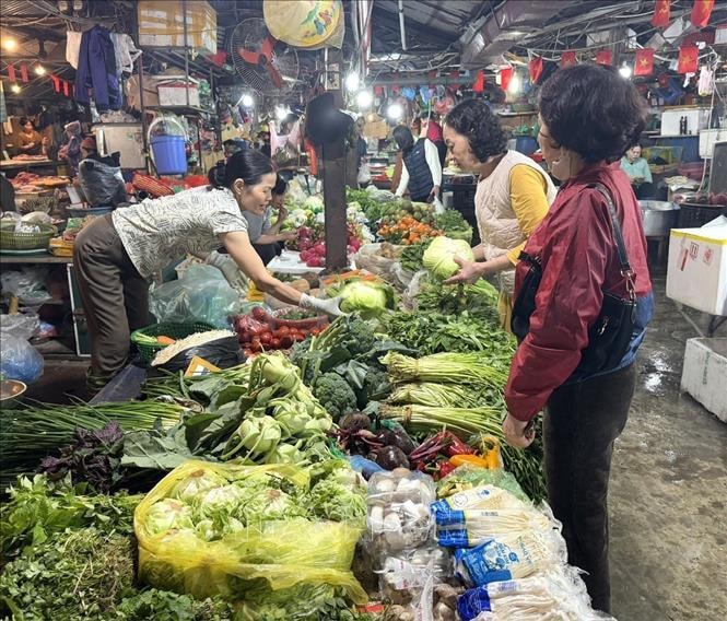 Thị trường Tết Bính Ngọ không khan hàng, không tăng giá đột biến