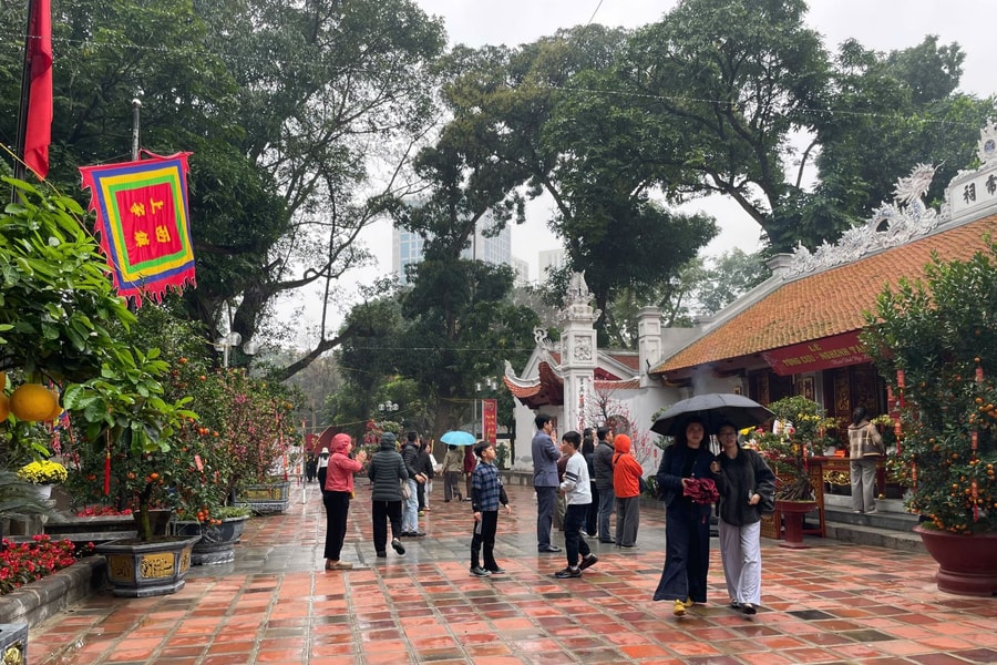 Đầu xuân đi lễ Thăng Long tứ trấn