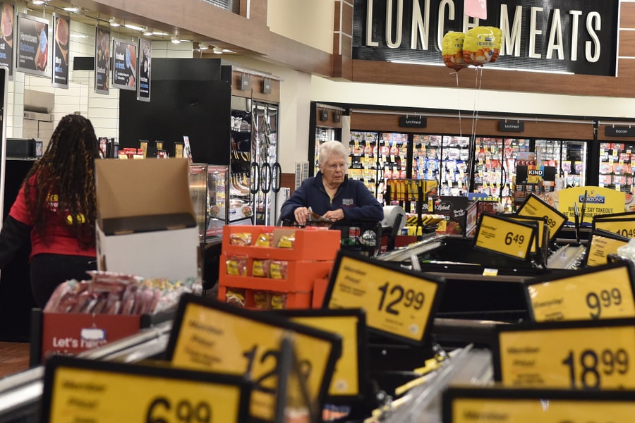 Người Mỹ khó mua hàng giá rẻ sau phán quyết thuế