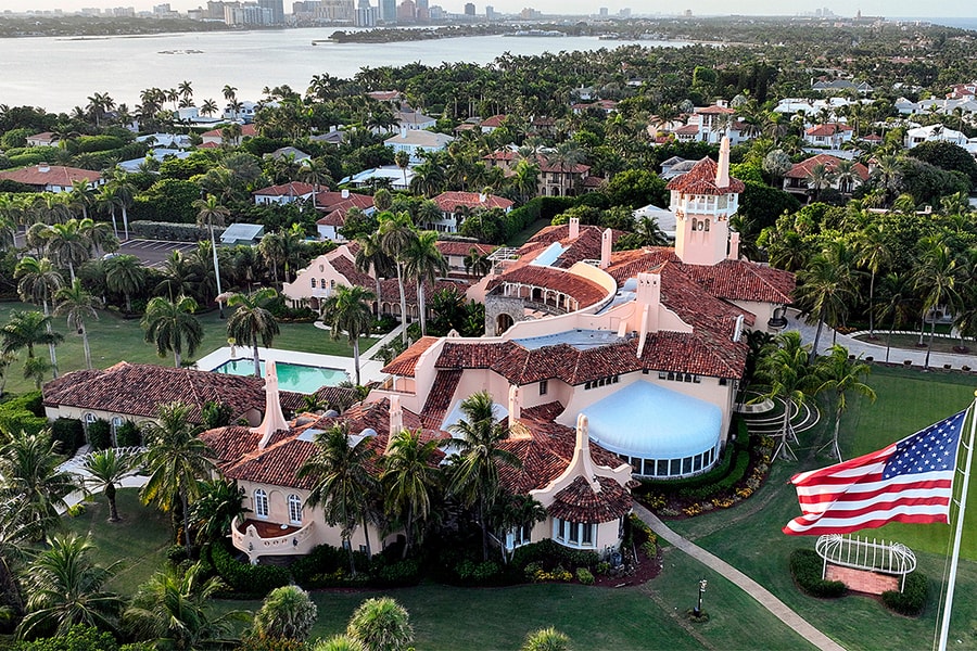 Mật vụ Mỹ bắn hạ người mang súng xâm nhập dinh thự của ông Trump