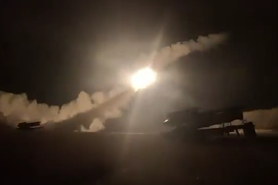 Ukraine tuyên bố tập kích nhà máy tên lửa Kinzhal, Iskander của Nga