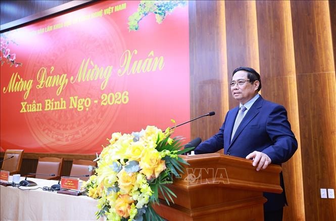 Thủ tướng thăm Viện Hàn lâm Khoa học và Công nghệ Việt Nam