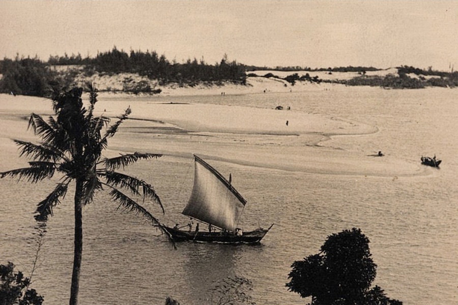 Cửa Tùng 'Nữ hoàng của các bãi tắm' gần 100 năm trước