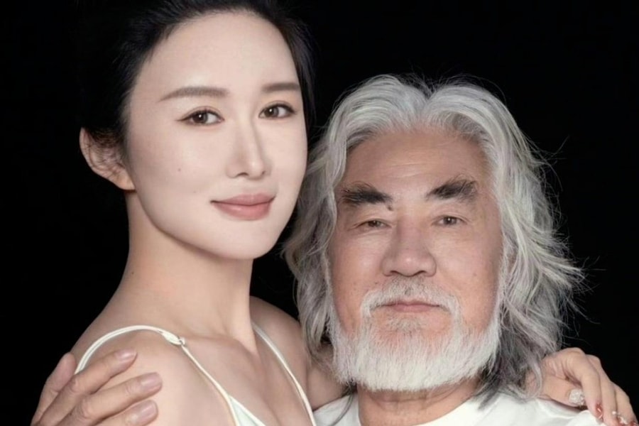 Ảnh Trương Kỷ Trung cùng vợ trẻ tại Đà Nẵng