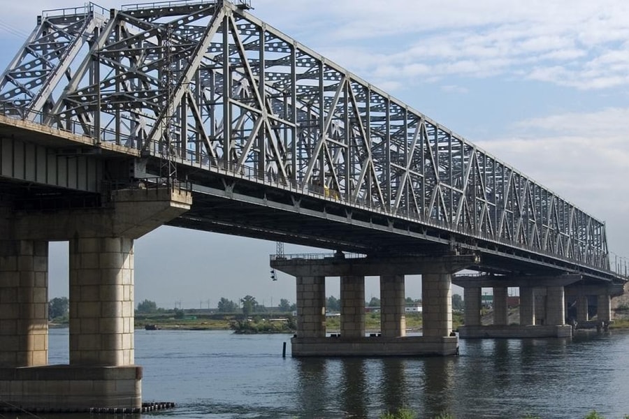 Đánh sập cầu đường sắt xuyên Siberia có thể bóp nghẹt quân đội Nga?