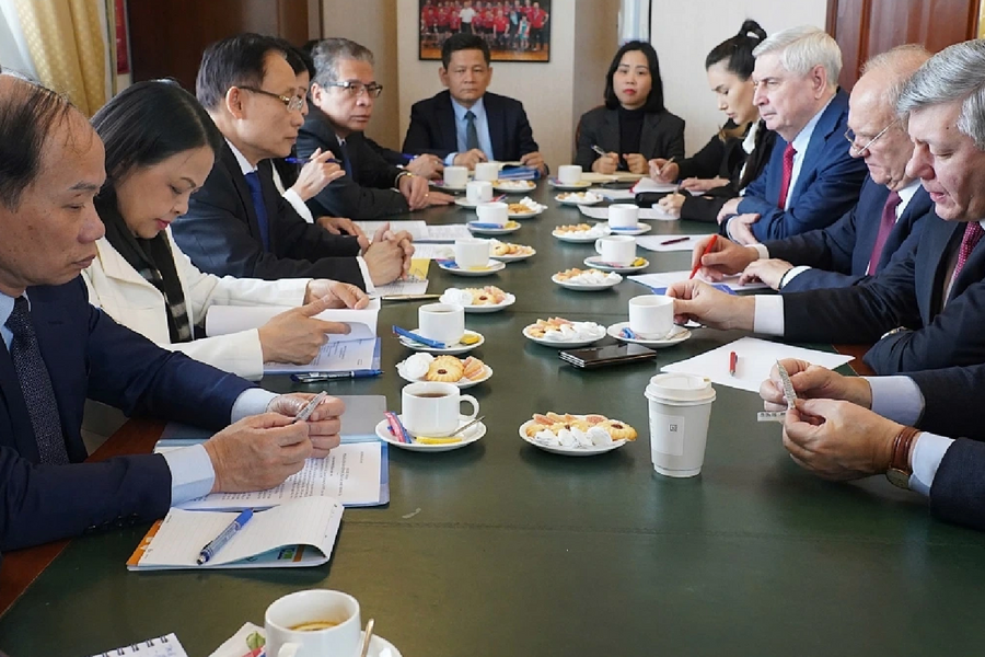 Đặc phái viên của Tổng Bí thư thăm, làm việc với lãnh đạo các chính đảng Nga