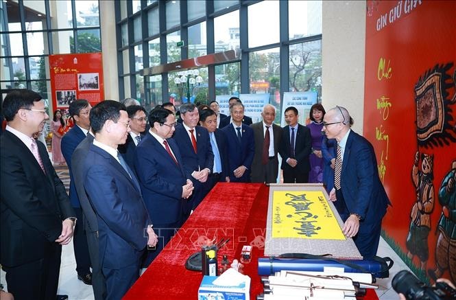 Thủ tướng Phạm Minh Chính thăm và làm việc với Viện Hàn lâm Khoa học và Xã hội Việt Nam