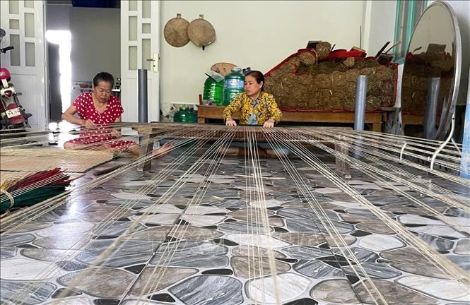 Giữ lửa làng nghề truyền thống trăm năm