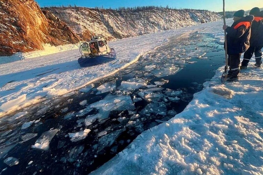 Nga tìm thấy thi thể 7 khách Trung Quốc dưới hồ băng Baikal