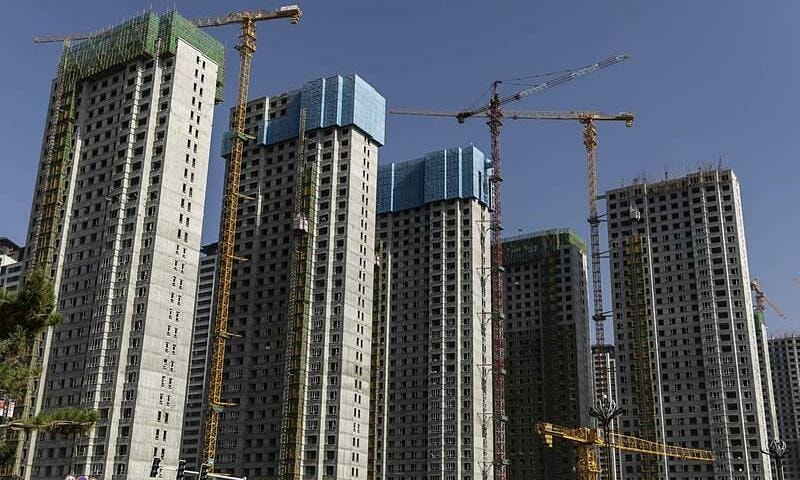 Nghịch lý 'vay tiền để bán nhà'