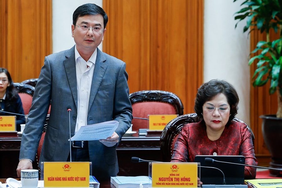 Một phần ba người Việt trưởng thành có tiền tiết kiệm tại ngân hàng