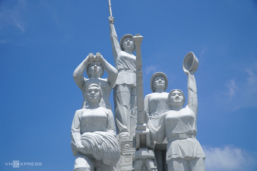 Tượng đài nữ dân quân bắn hạ máy bay Mỹ đầu tiên ở miền Bắc