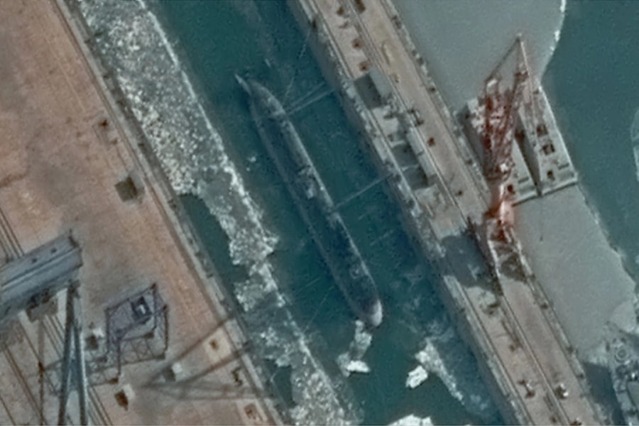 Tàu ngầm hạt nhân mới của Trung Quốc lần đầu lộ diện