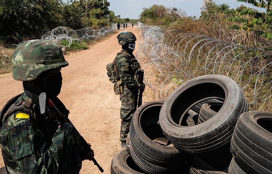 Thái Lan - Campuchia đấu súng phóng lựu qua biên giới