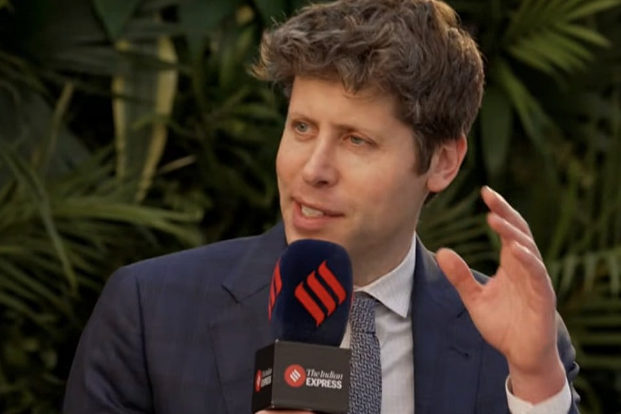 Sam Altman phản bác AI ngốn năng lượng