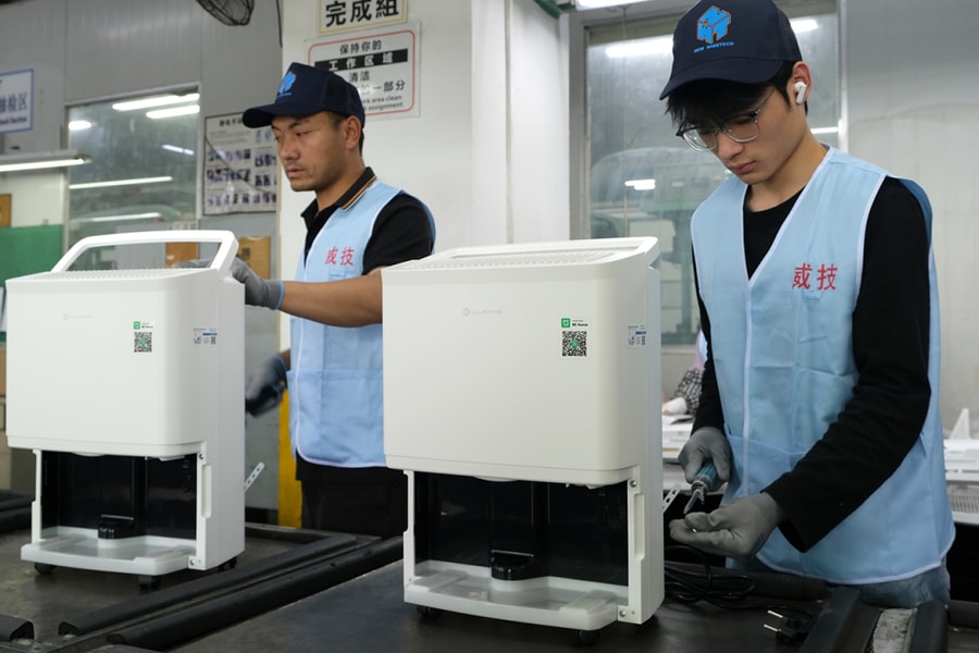 Bên trong nhà máy sản xuất một triệu máy hút ẩm mỗi năm