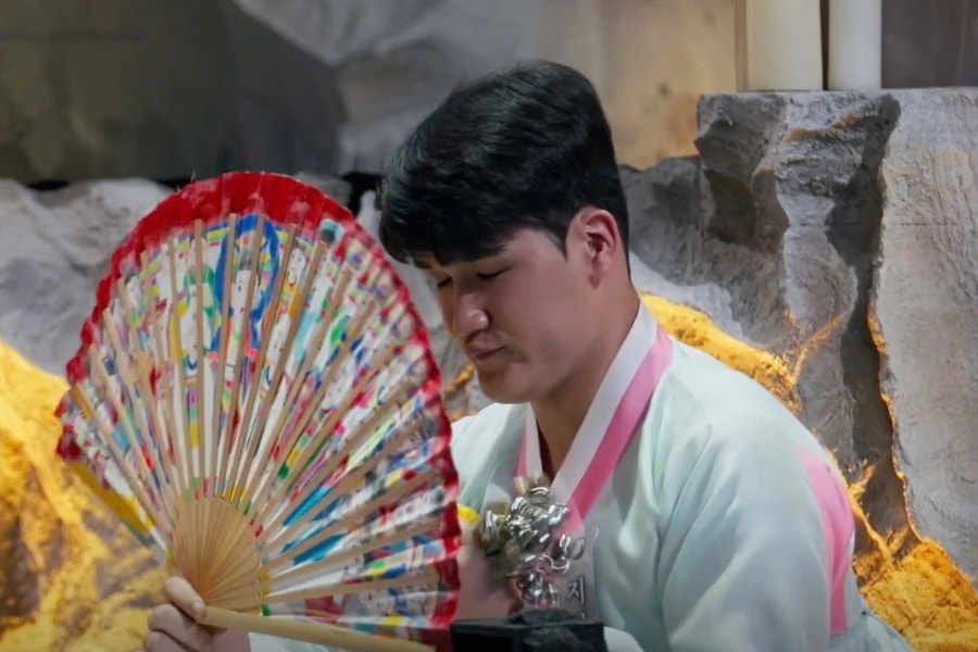 49 pháp sư, thầy bói Hàn Quốc so tài gây xôn xao