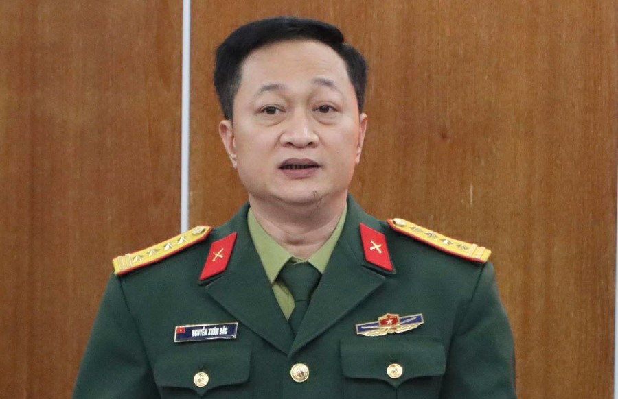 Đại tá, NSND Nguyễn Xuân Bắc chỉ huy Dàn nhạc Giao hưởng Quân đội