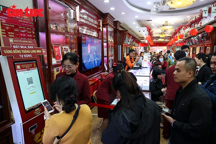 Máy bán vàng tự động, giải pháp mới trong cao điểm vía Thần Tài