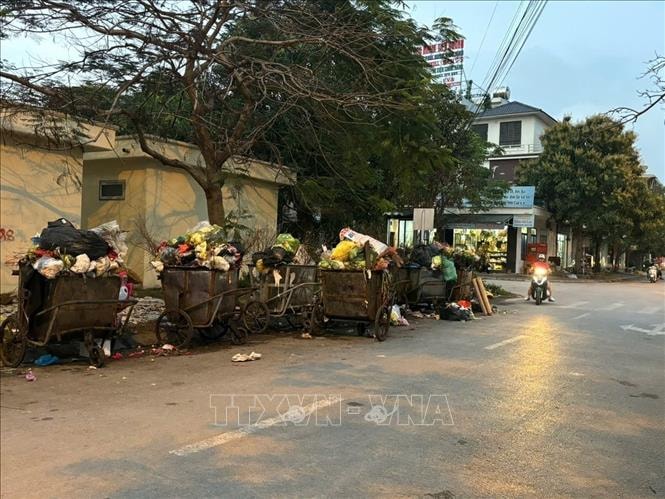 Đối thoại tìm giải pháp xử lý tình trạng ùn ứ tại bãi rác lớn nhất Thanh Hóa