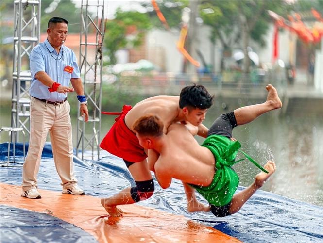 Giữ hồn thượng võ nơi sân vật Đền Trúc Lâm