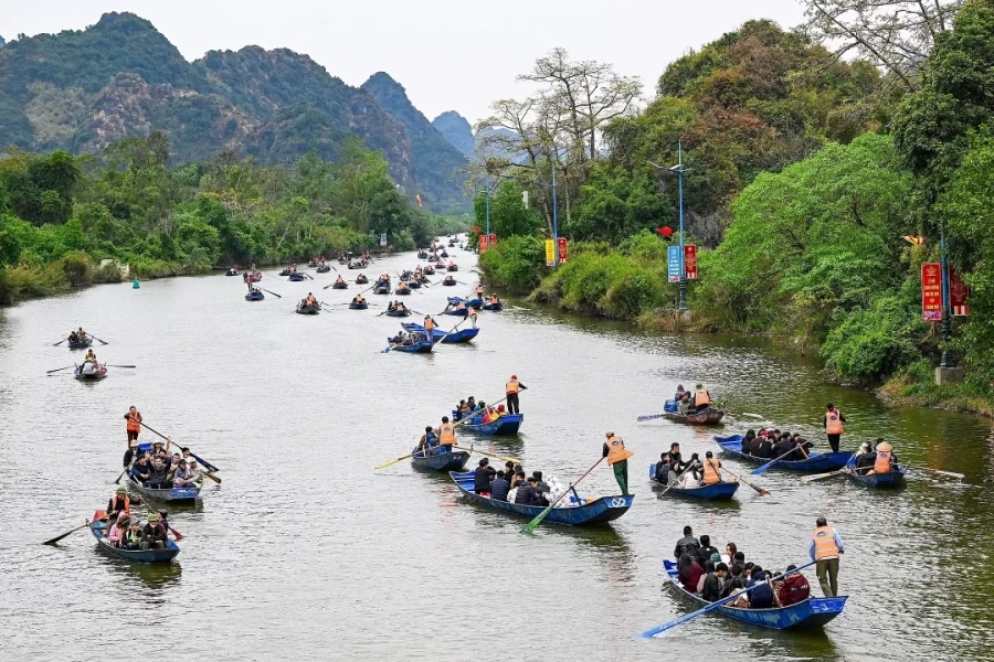 Lễ hội đầu năm nào dài nhất Việt Nam?