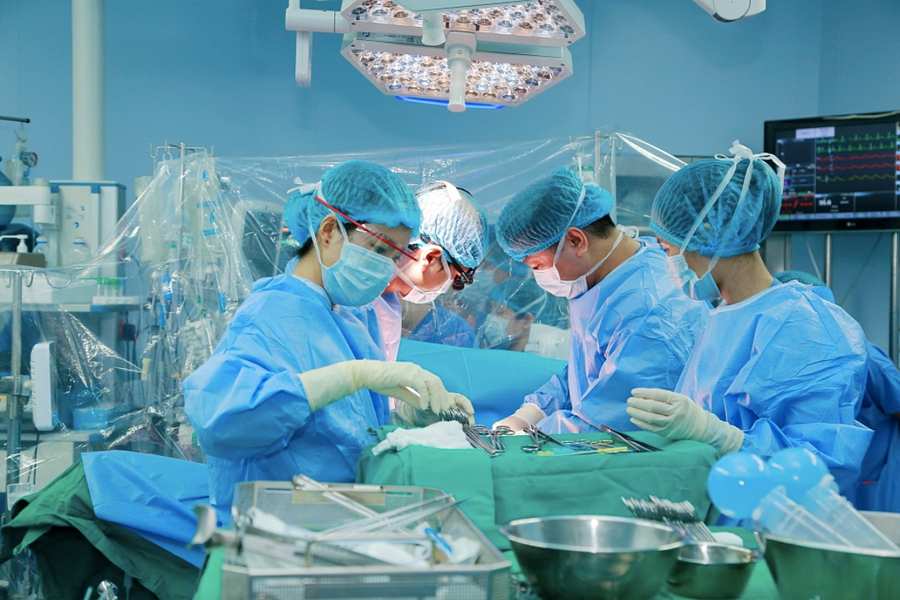 Bệnh viện 108 phá 'rào cản' nhóm máu, ghép gan cứu thiếu nữ 17 tuổi