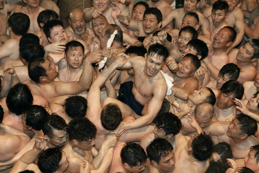 Người Nhật tranh cãi sau vụ lễ hội khỏa thân khiến ba người hôn mê