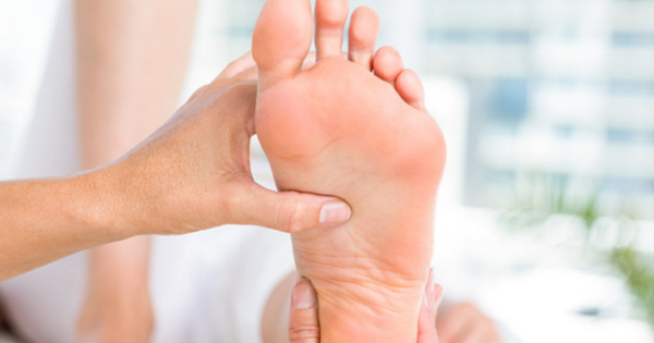 6 dấu hiệu ở bàn chân hé lộ sức khỏe và tuổi thọ của bạn