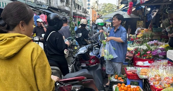 Một số mặt hàng cúng Thần Tài giá cao gấp đôi ngày thường