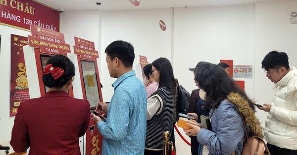 Lần đầu xuất hiện máy mua vàng tự động, chỉ vài thao tác là có vàng mang về
