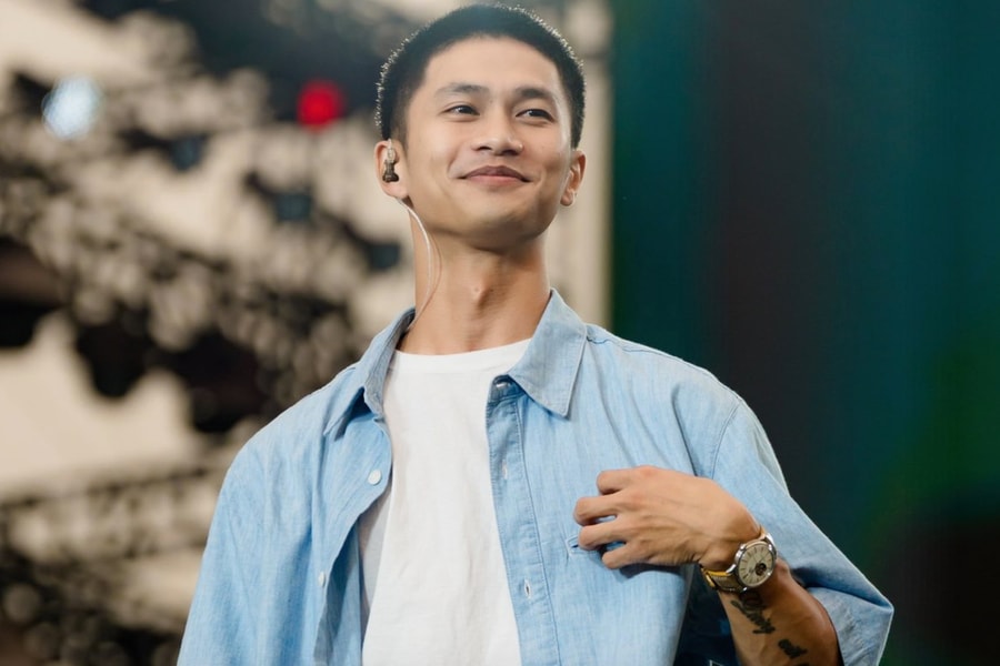 Cuộc sống của Nguyễn Hùng sau 2 bản hit 'Phép màu' và 'Còn gì đẹp hơn'