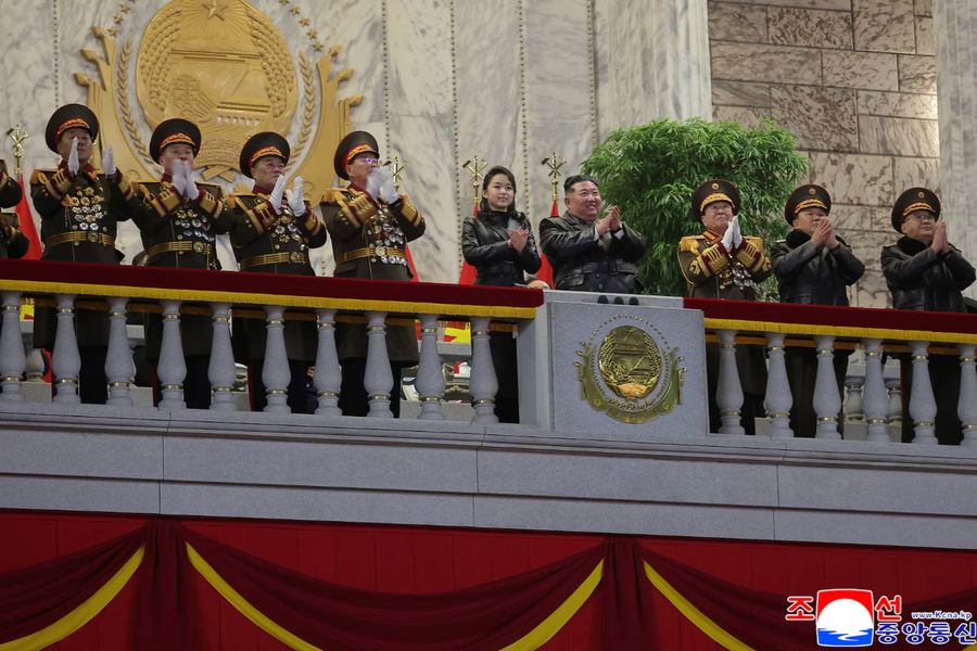 Ảnh hiếm về con gái lãnh đạo Kim Jong-un tại cuộc duyệt binh của Triều Tiên
